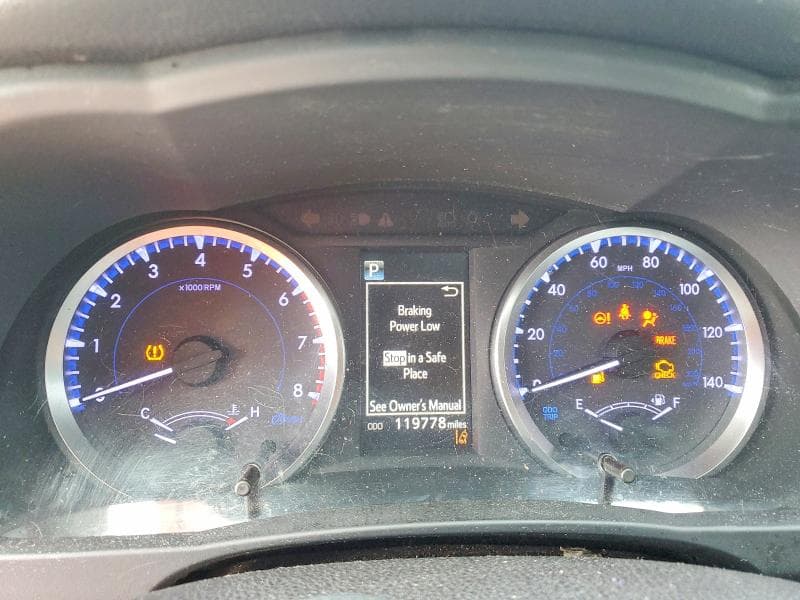 2019 TOYOTA HIGHLANDER LE 9