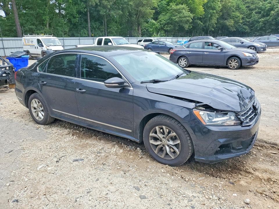 2017 VOLKSWAGEN PASSAT S 4