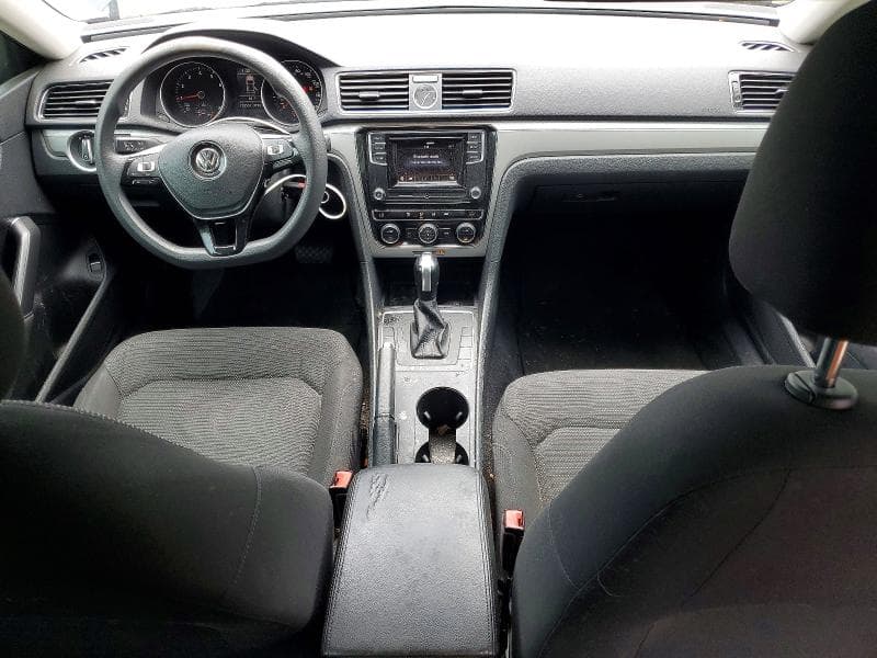 2017 VOLKSWAGEN PASSAT S 8