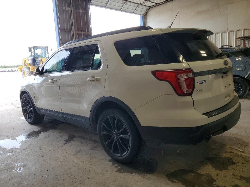2018 FORD EXPLORER XLT 2
