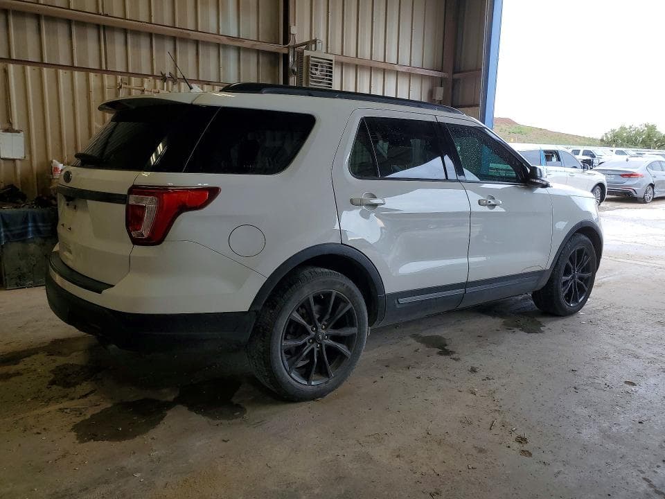 2018 FORD EXPLORER XLT 3