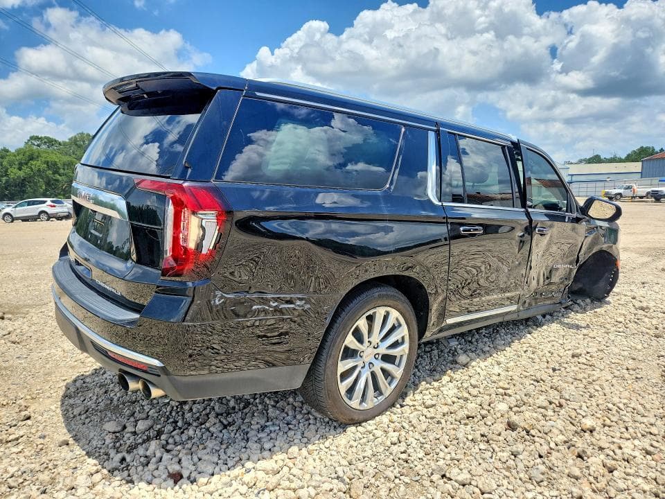 2022 GMC YUKON XL DENALI 3