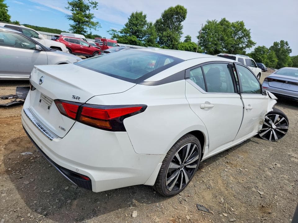 2022 NISSAN ALTIMA SR SR 3