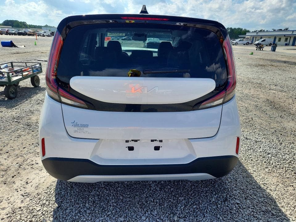 2025 KIA SOUL LX 6