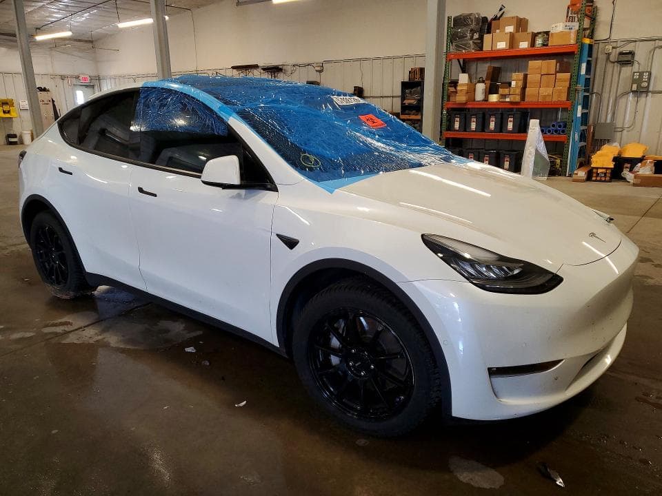 2022 TESLA MODEL Y 4