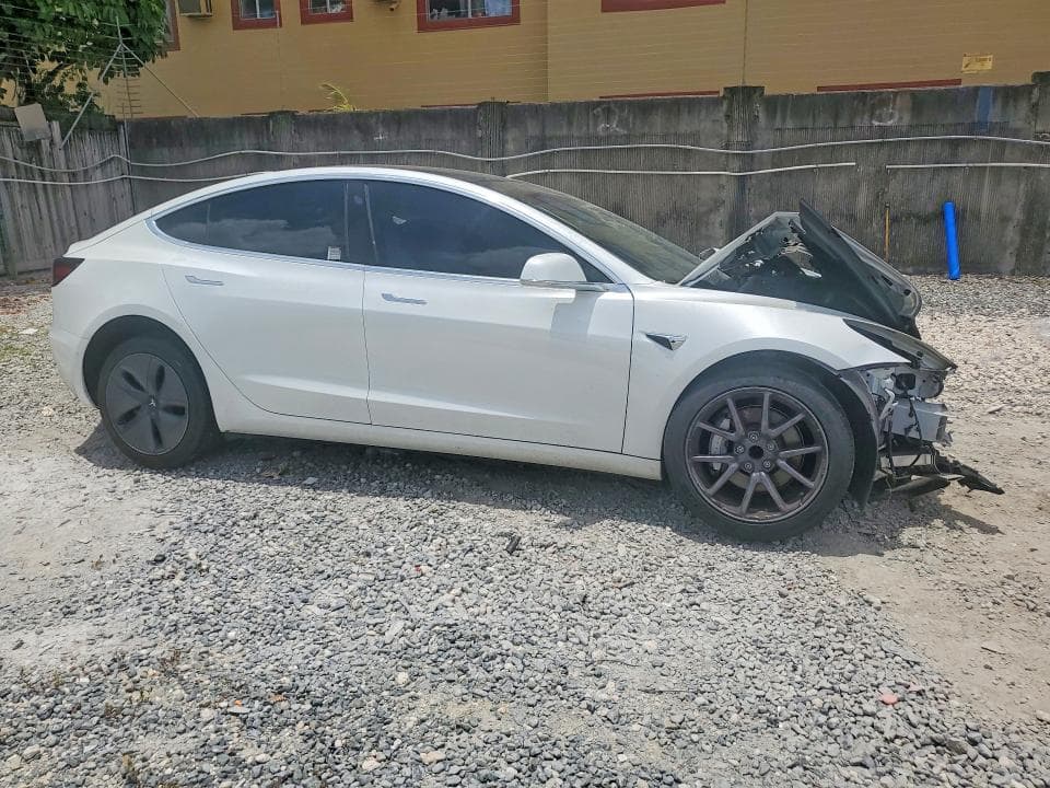 2020 TESLA MODEL 3 4