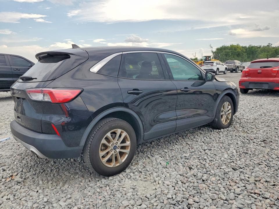 2022 FORD ESCAPE SE 3