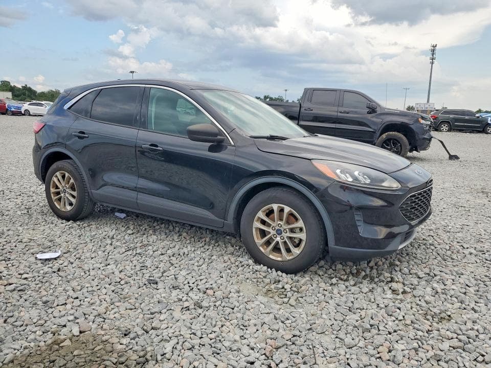 2022 FORD ESCAPE SE 4