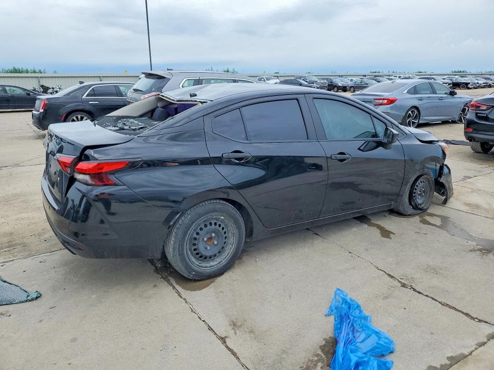 2023 NISSAN VERSA S 3