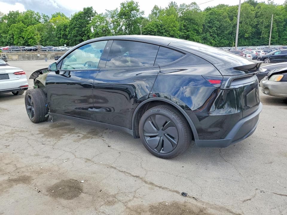 2026 TESLA MODEL Y 2