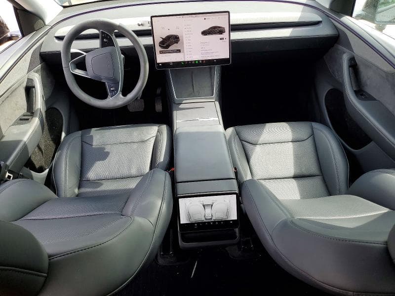 2026 TESLA MODEL Y 8