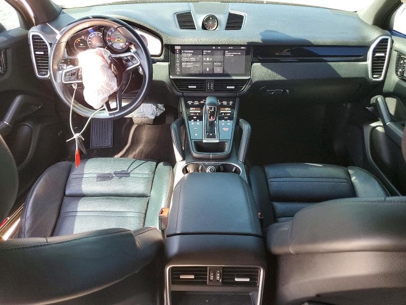 2020 PORSCHE CAYENNE 8