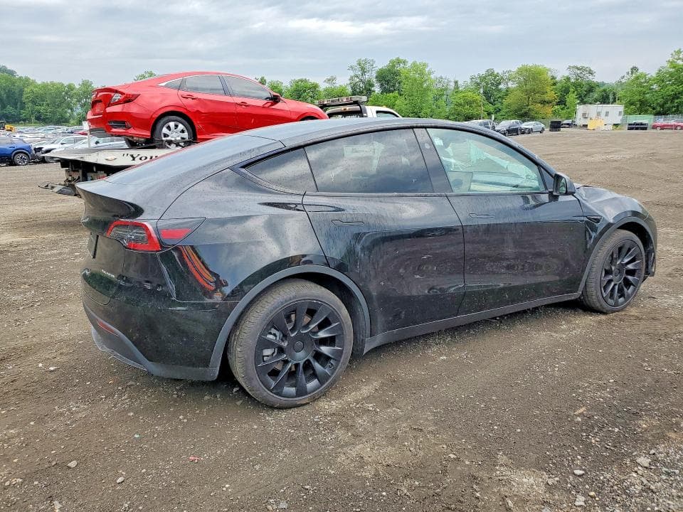 2024 TESLA MODEL Y 3