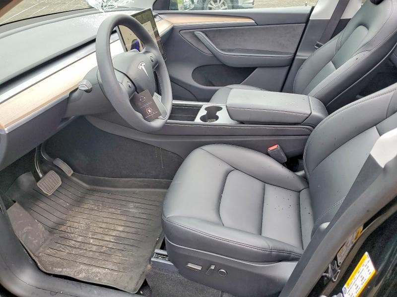 2024 TESLA MODEL Y 7
