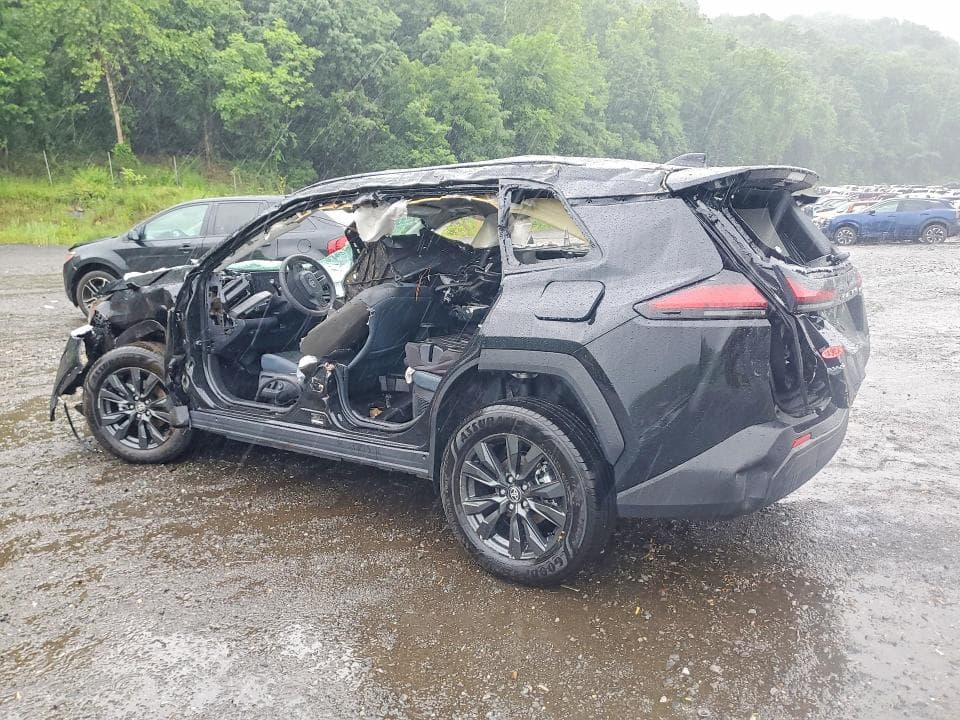 2026 TOYOTA RAV4 XLE PREMIUM 2