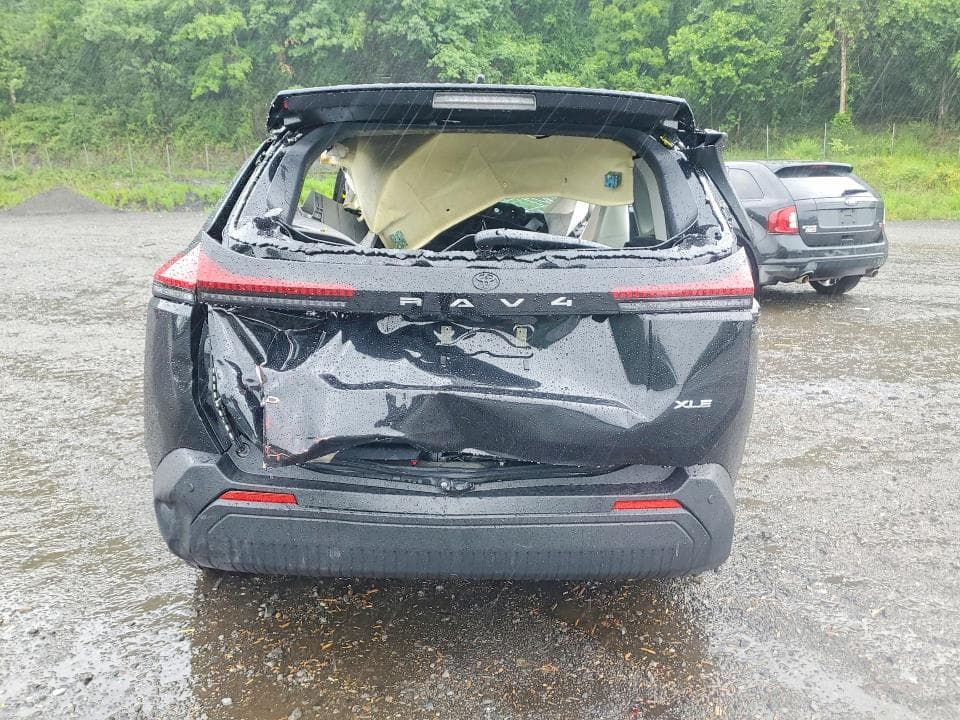 2026 TOYOTA RAV4 XLE PREMIUM 6