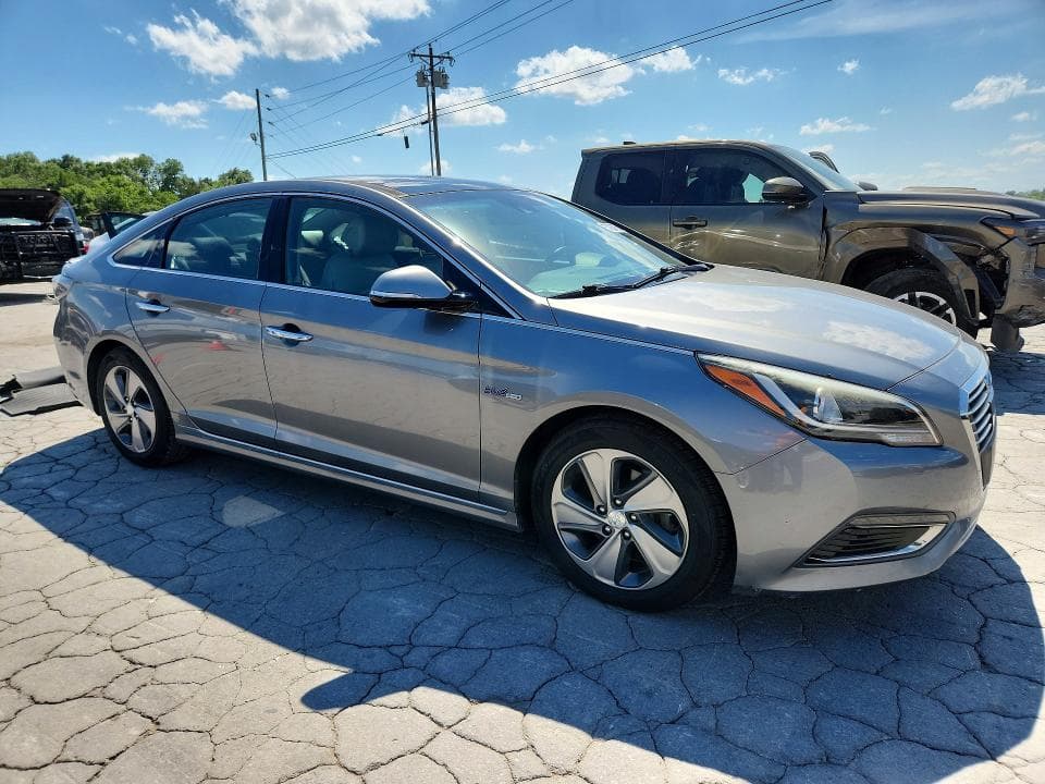 2017 HYUNDAI SONATA HYBRID LIMITED 4
