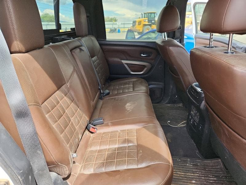 2022 NISSAN TITAN PLATINUM RESERVE 10