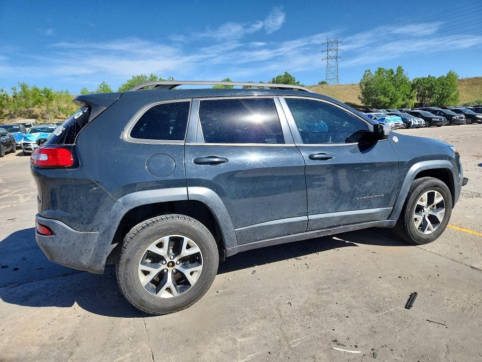 2017 JEEP CHEROKEE TRAILHAWK 3