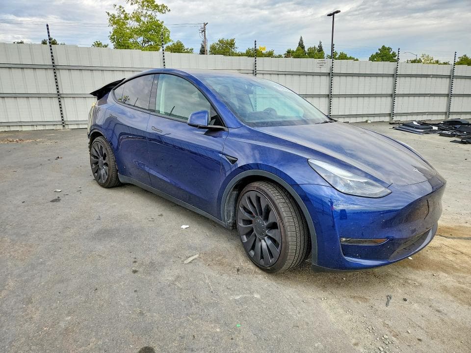 2022 TESLA MODEL Y 4