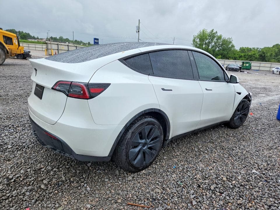 2024 TESLA MODEL Y 3