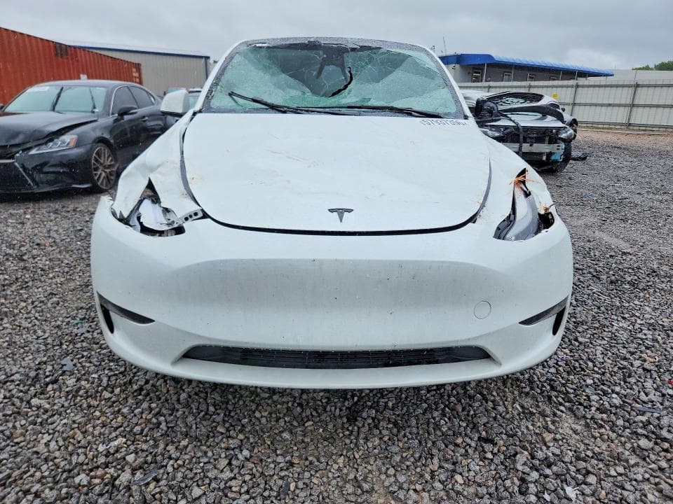 2024 TESLA MODEL Y 5