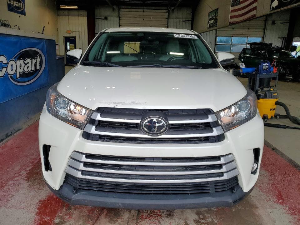 2019 TOYOTA HIGHLANDER LE PLUS LE PLUS 6