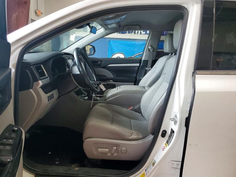 2019 TOYOTA HIGHLANDER LE PLUS LE PLUS 8