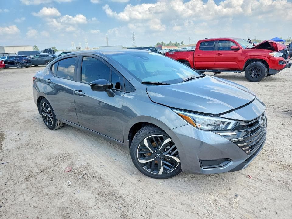 2025 NISSAN VERSA SR SR 4