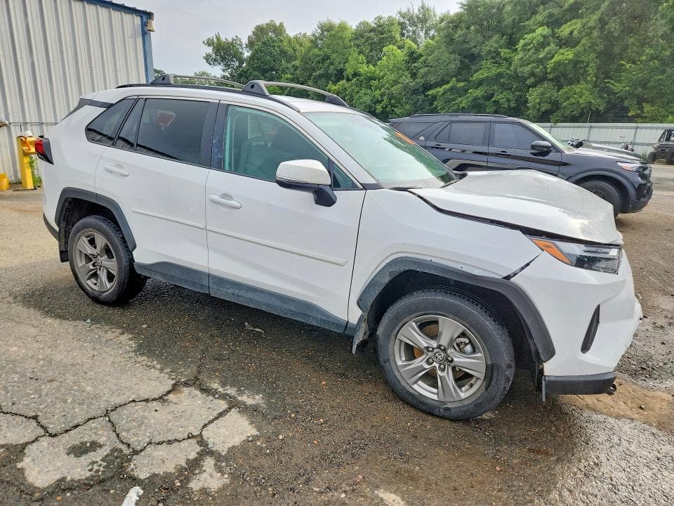 2024 TOYOTA RAV4 XLE 4