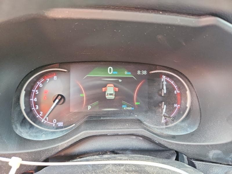 2024 TOYOTA RAV4 XLE 9
