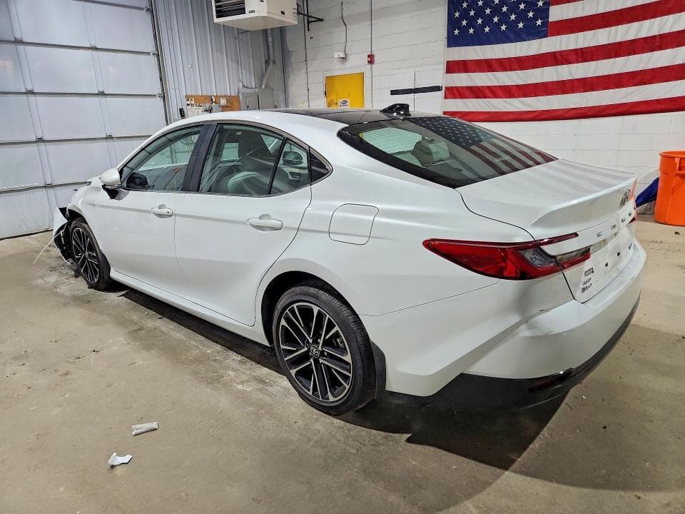2026 TOYOTA CAMRY XLE 2