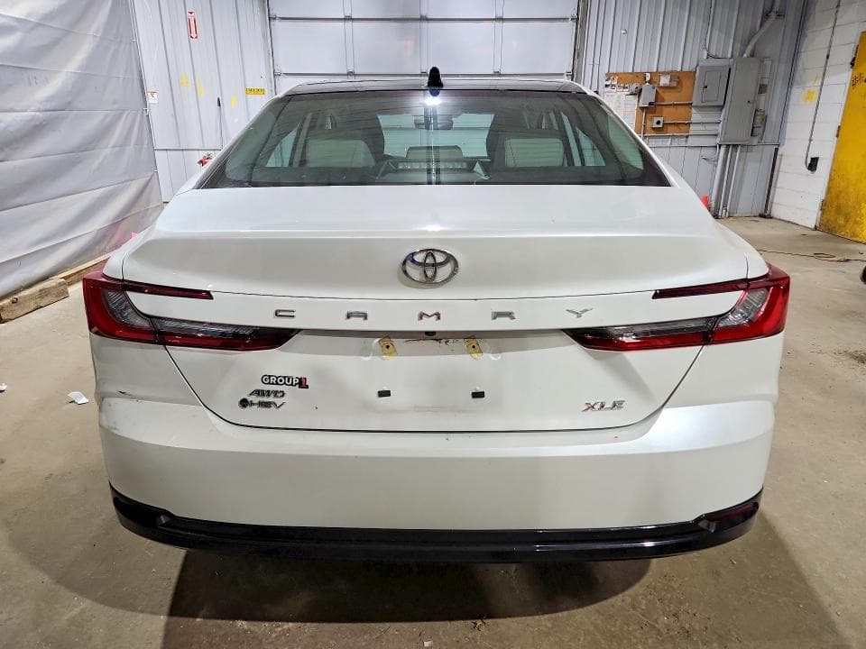 2026 TOYOTA CAMRY XLE 6