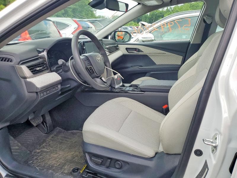 2026 TOYOTA CAMRY XLE 7