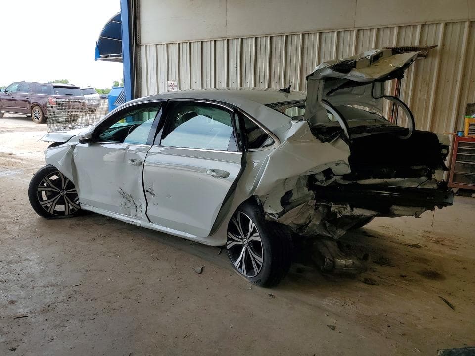 2022 VOLKSWAGEN PASSAT SE 2