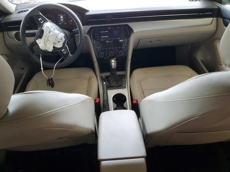 2022 VOLKSWAGEN PASSAT SE 8
