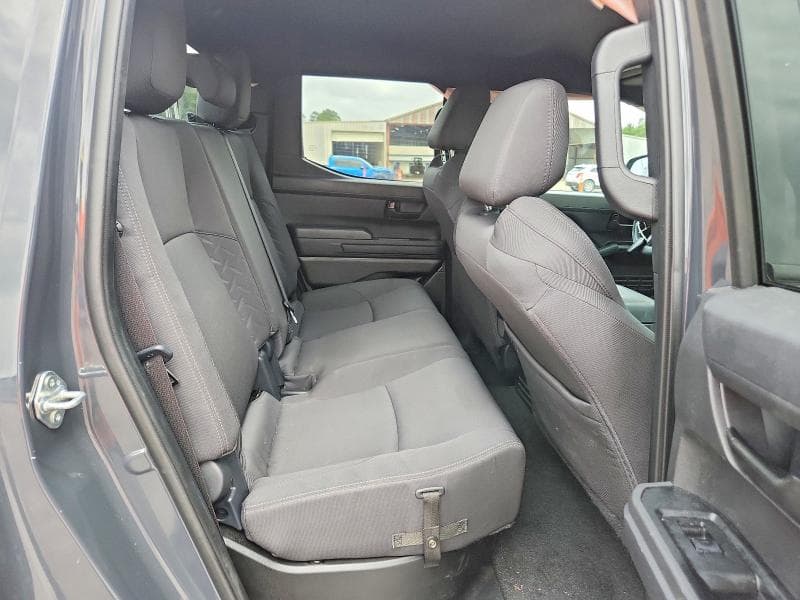 2025 TOYOTA TACOMA SR 10