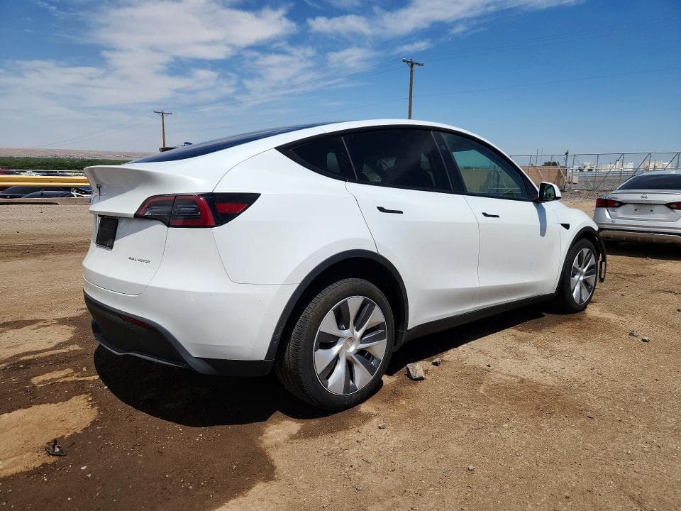 2024 TESLA MODEL Y 3