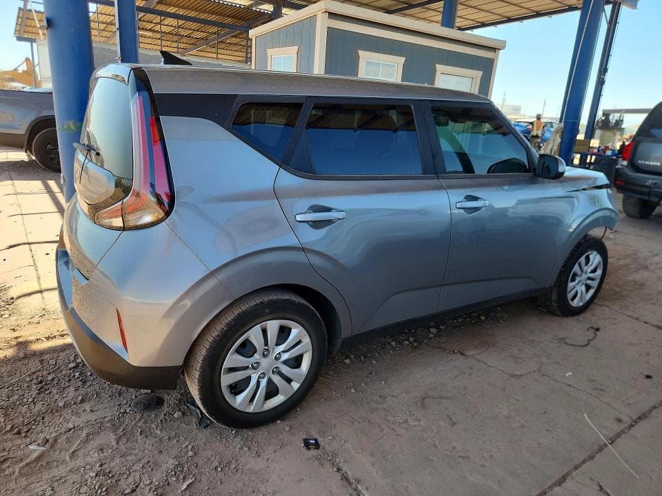 2023 KIA SOUL LX 3