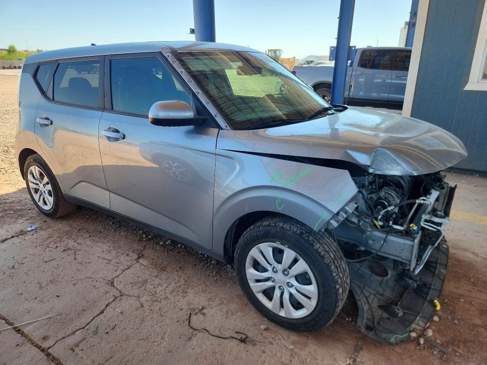 2023 KIA SOUL LX 4
