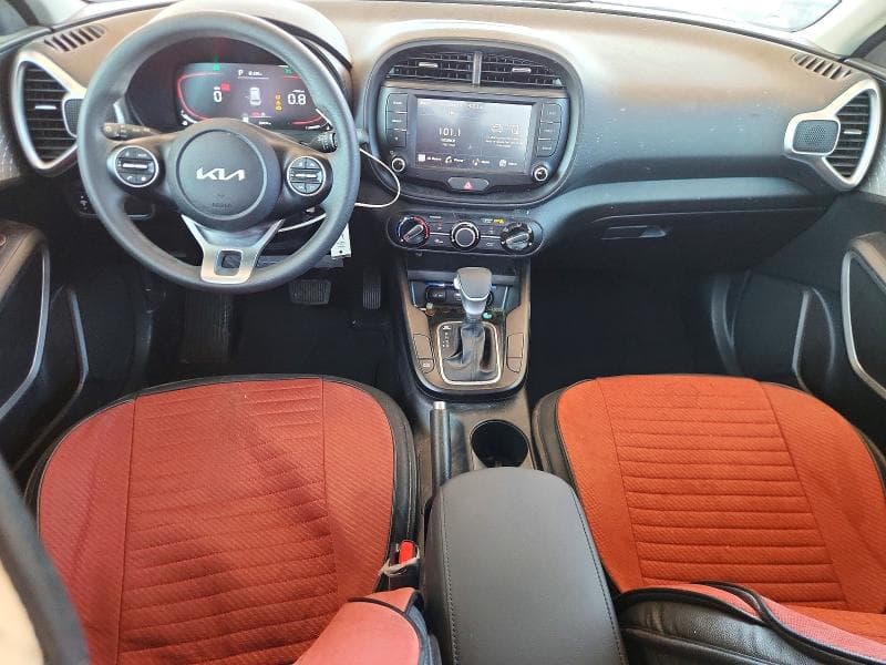 2023 KIA SOUL LX 8