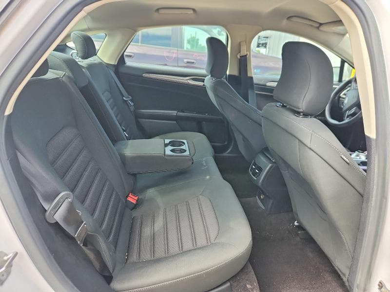 2017 FORD FUSION SE 10