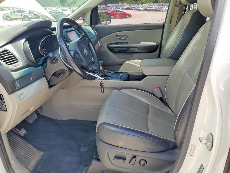 2017 KIA SEDONA LX 7