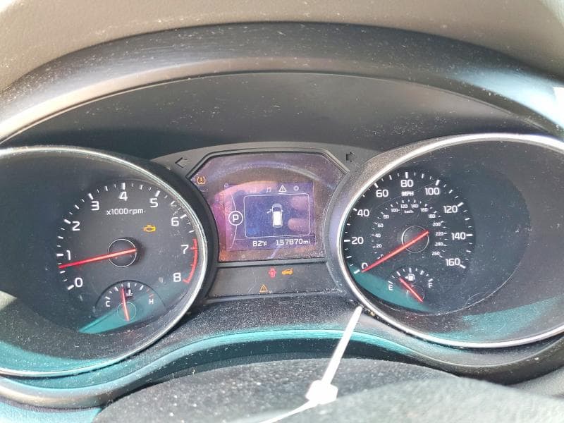 2017 KIA SEDONA LX 9