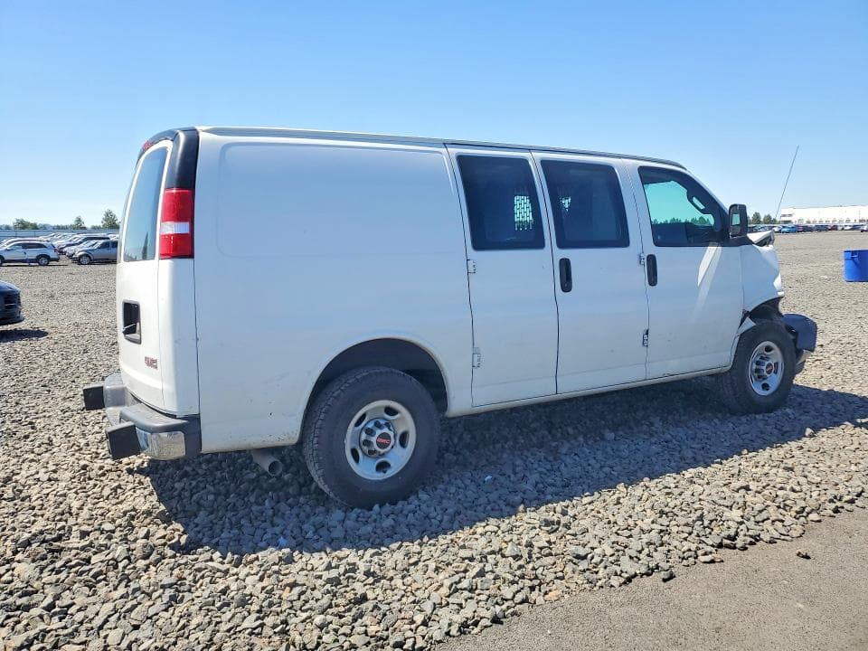 2021 GMC SAVANA G2500 3
