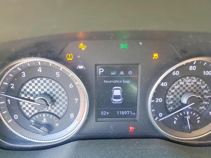 2019 HYUNDAI ELANTRA SEL 9