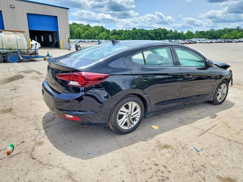 2020 HYUNDAI ELANTRA SEL 3
