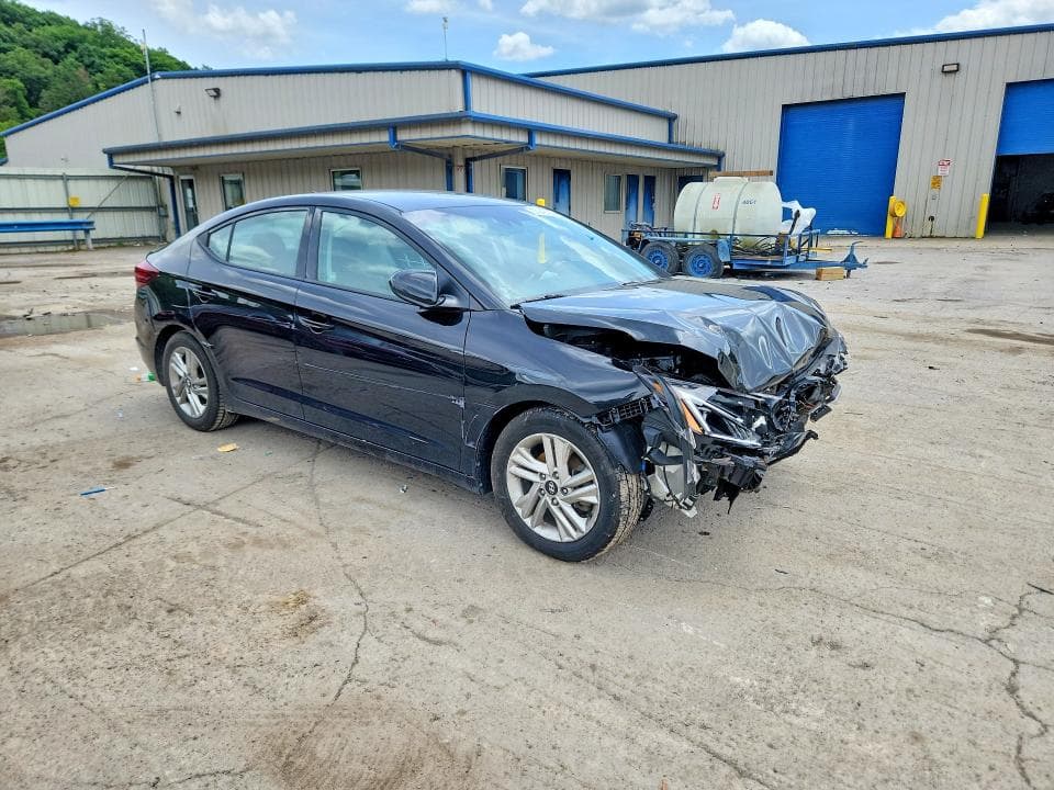 2020 HYUNDAI ELANTRA SEL 4