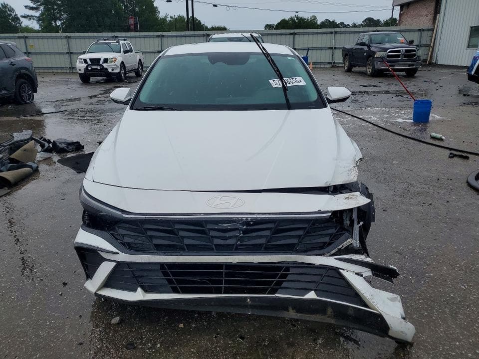 2024 HYUNDAI ELANTRA SEL SEL 5
