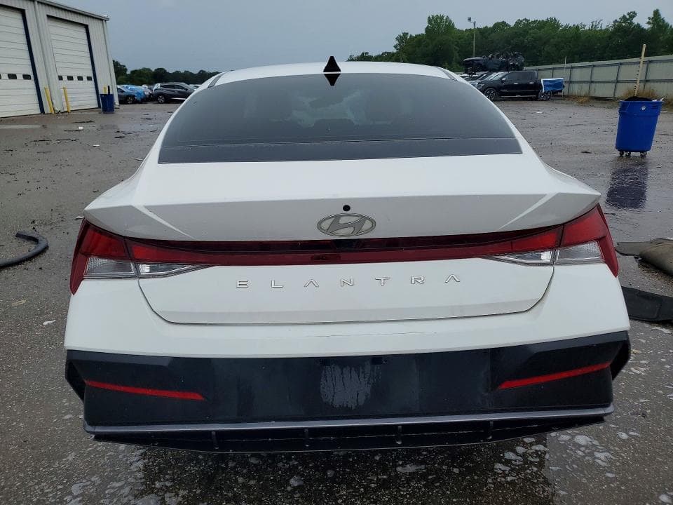 2024 HYUNDAI ELANTRA SEL SEL 6
